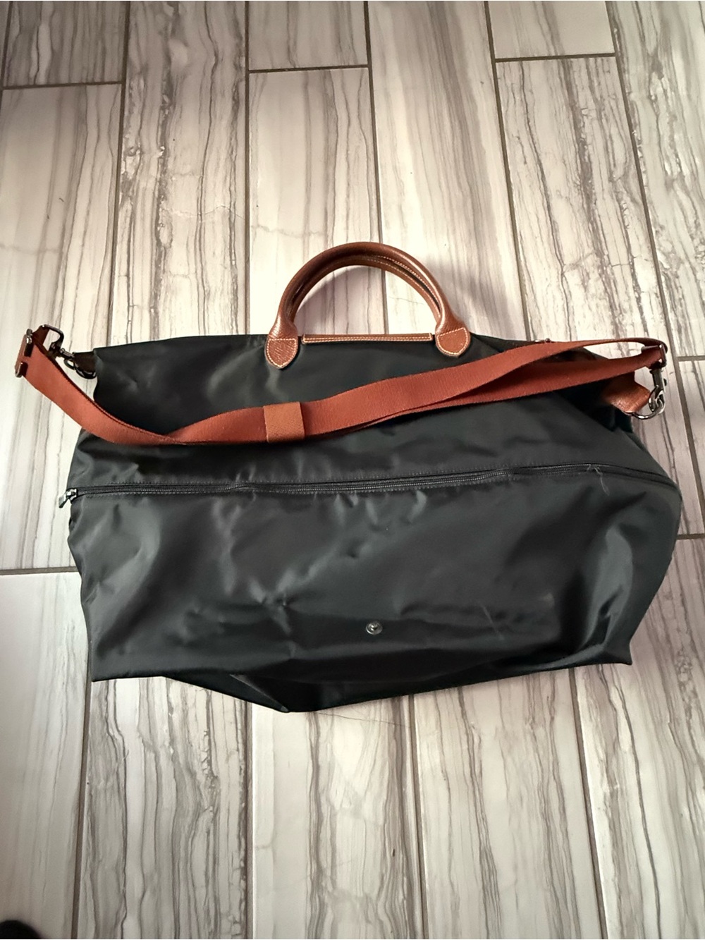 Longchamp Le Pliage travel expandable bag. EUC - Picture 6 of 7